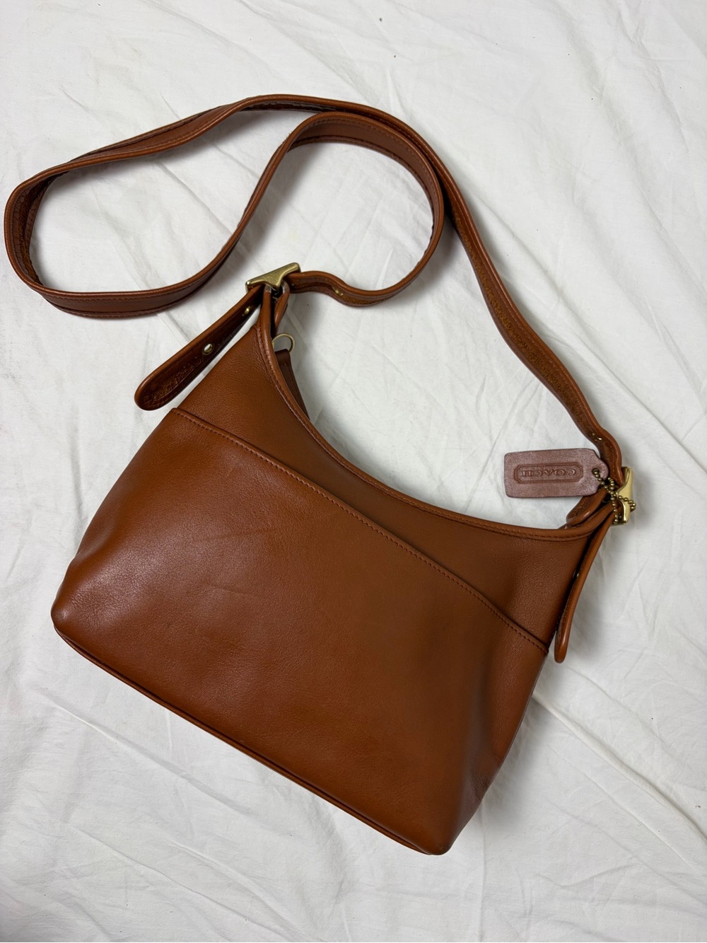 VTG Coach British Tan Leather Legacy Small Pocket Zip Crossbody Bag 9136